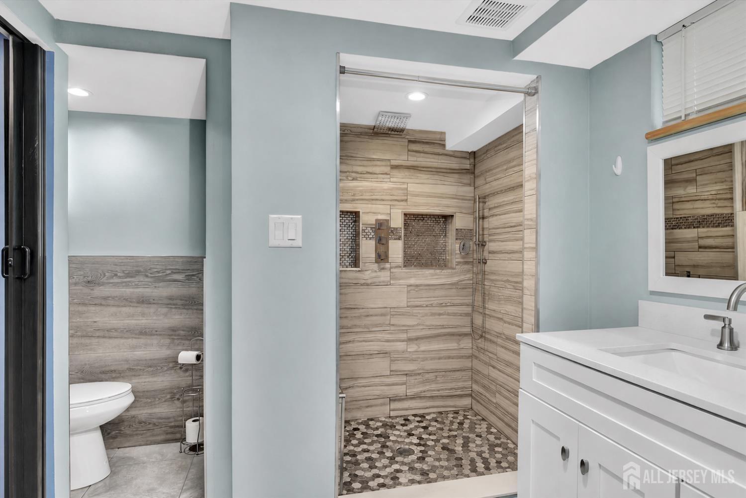 Coolidge Ave, Parlin, NJ 08859