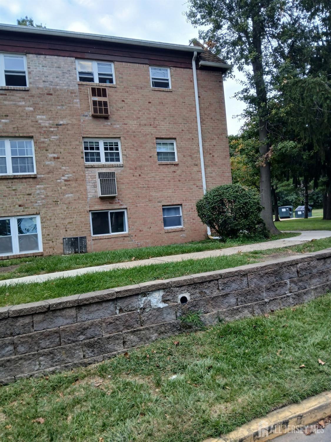 College Dr, Edison, NJ 08817