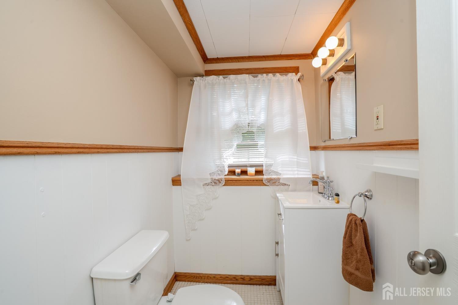 Old Stage Rd, Spotswood, NJ 08884