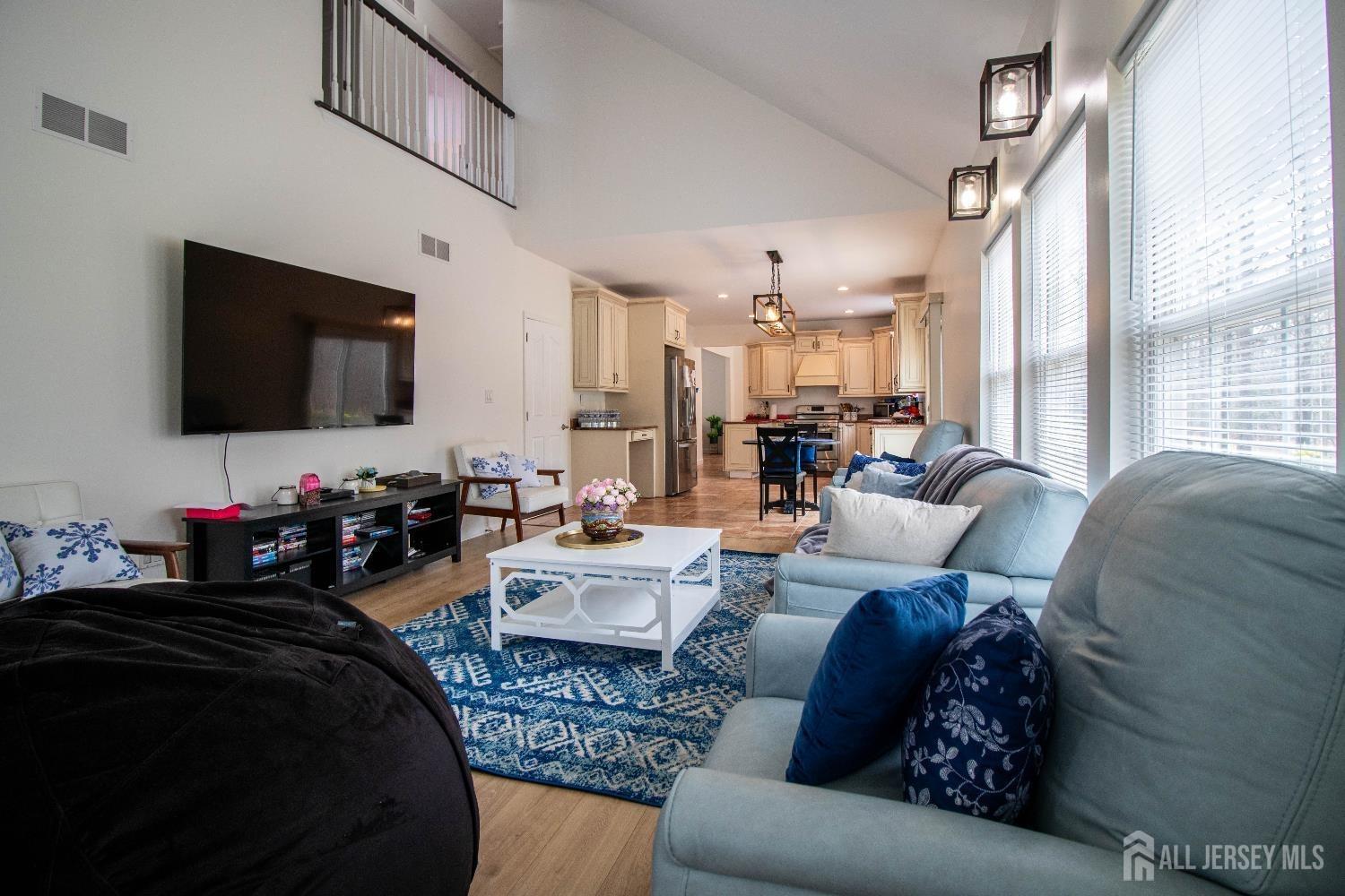 Woodbury Dr, Jackson, NJ 08527