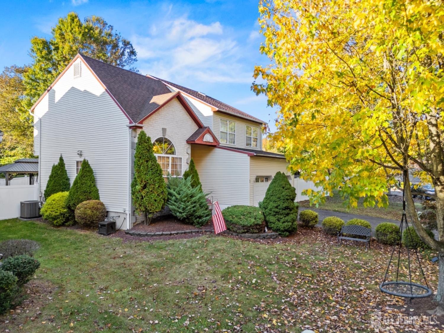 Pemberton Dr, Matawan, NJ 07747