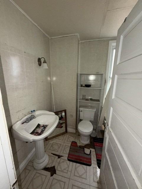Suncrest St, Pittsburgh, PA 15210