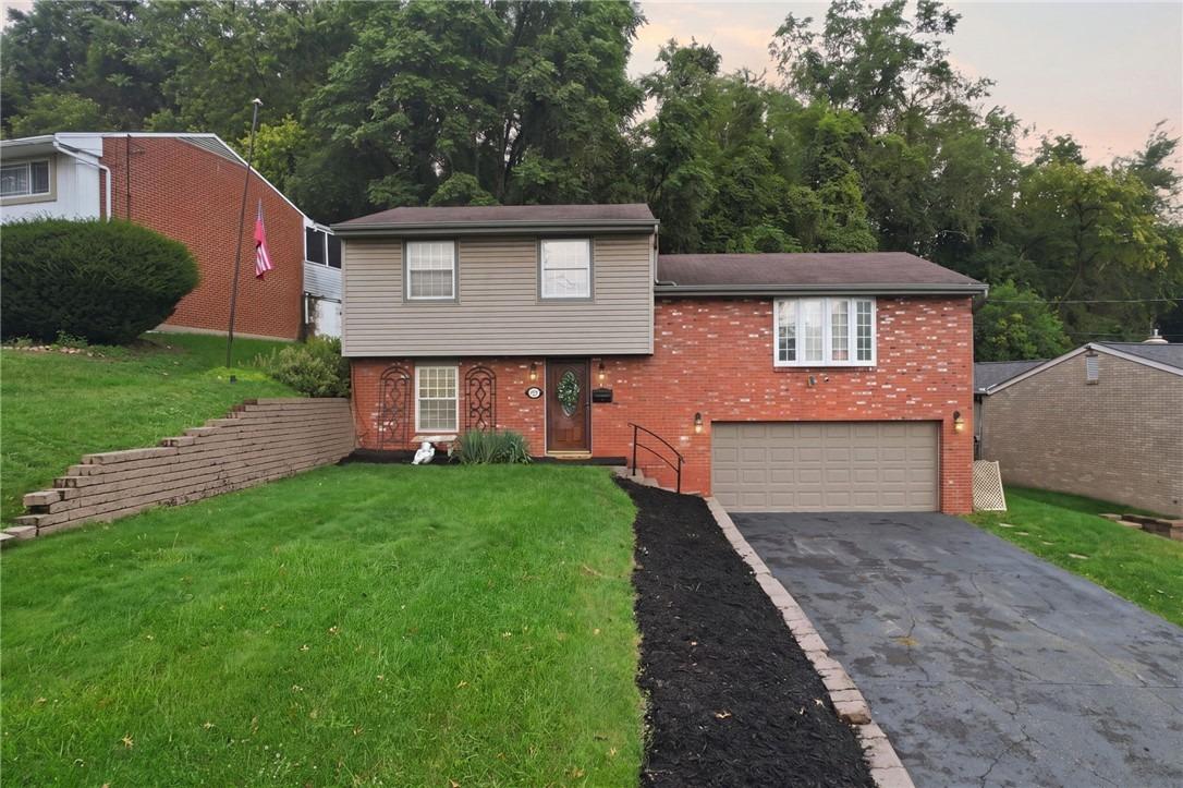 Woody Crest Dr, Pittsburgh, PA 15234