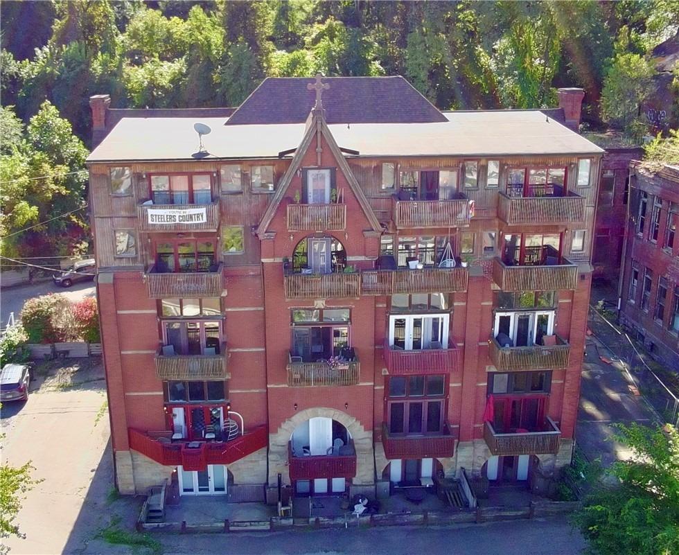 Pius St, Pittsburgh, PA 15203