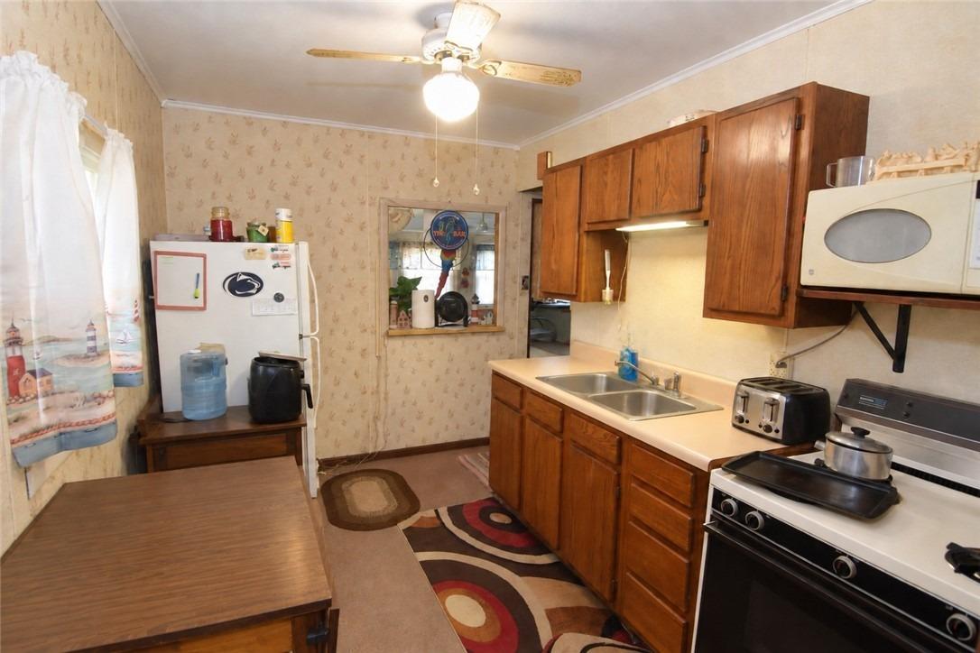 Minno Dr, Johnstown, PA 15905