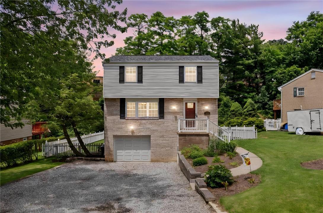 Maripat Dr, South Park, PA 15129
