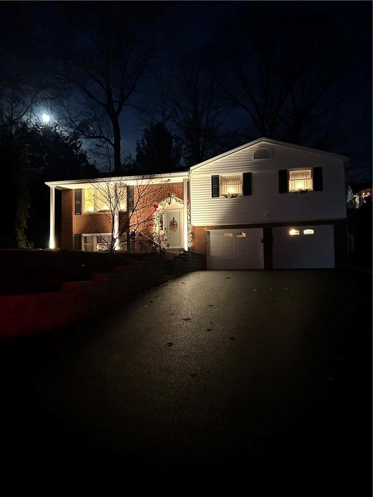 Burnett Dr, Murrysville, PA 15668
