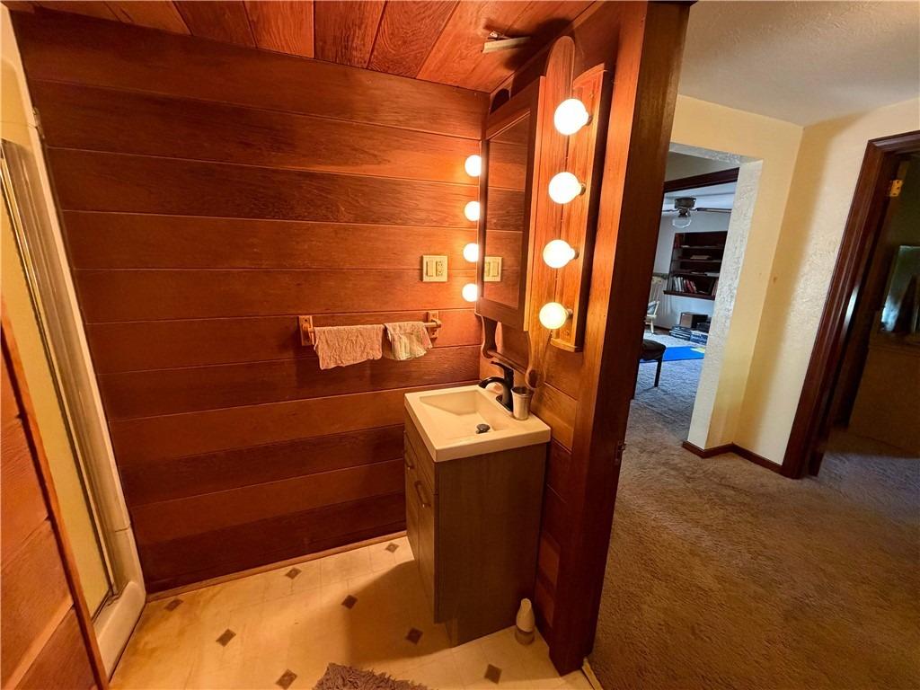 Slater Dr, Pittsburgh, PA 15236