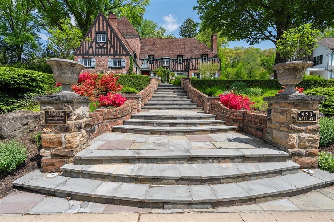 Woodland Rd, Sewickley, PA 15143