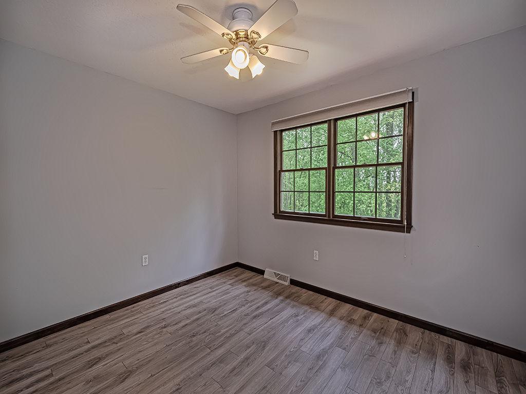 Gristmill Ln, Zelienople, PA 16063