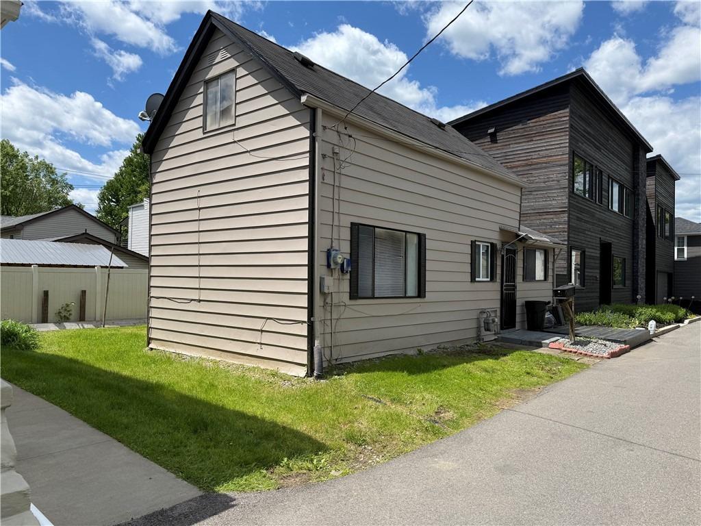 Sprott Way, Sewickley, PA 15143