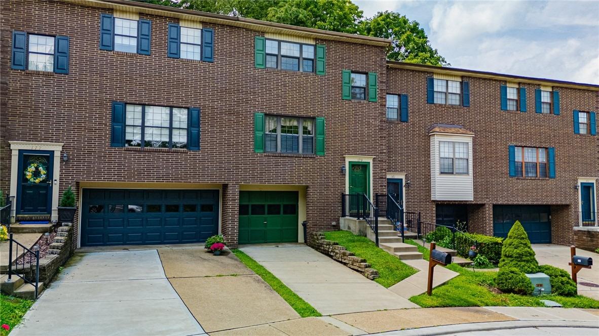 London Towne Dr, Pittsburgh, PA 15226