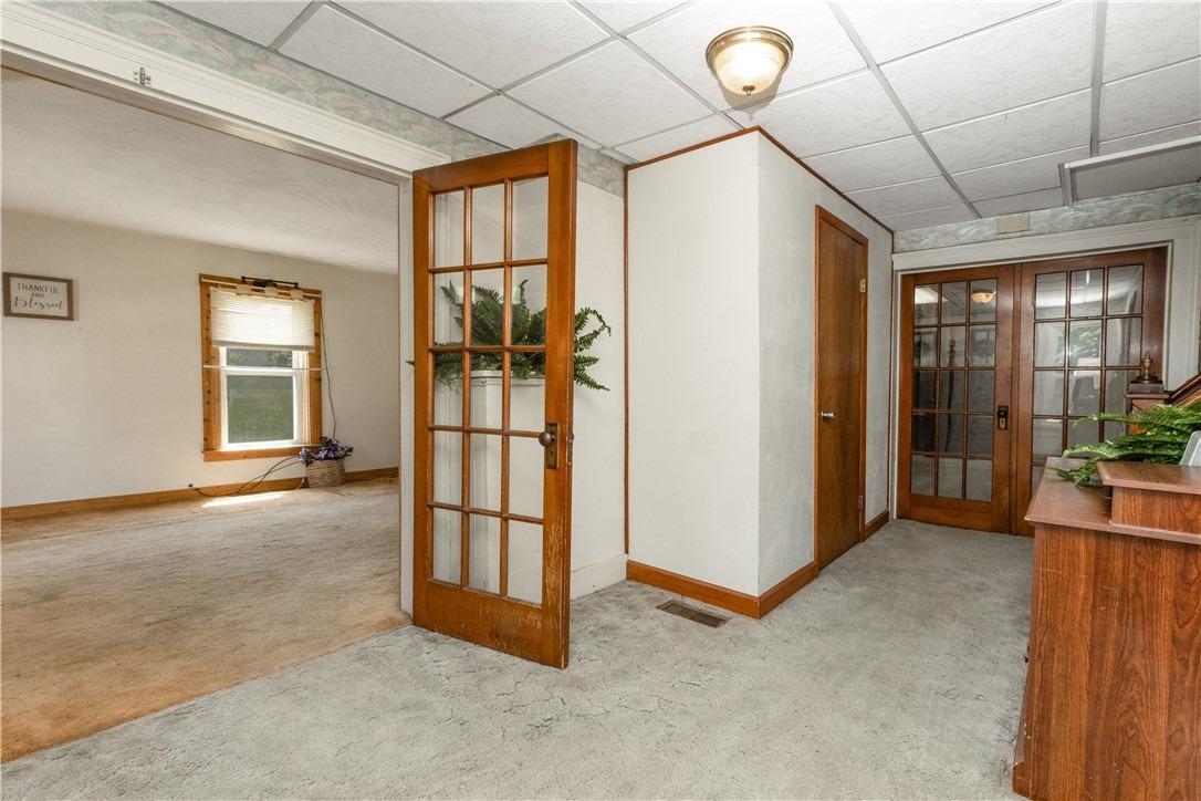 Home St, Mercer, PA 16137