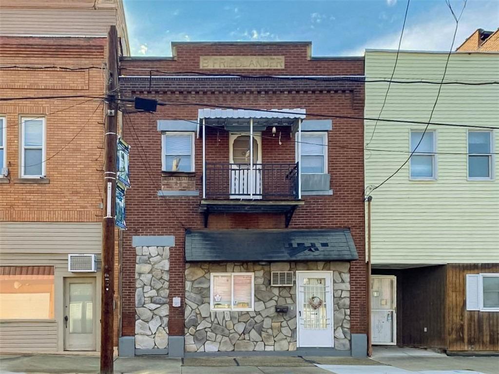 Mckean Ave, Donora, PA 15033