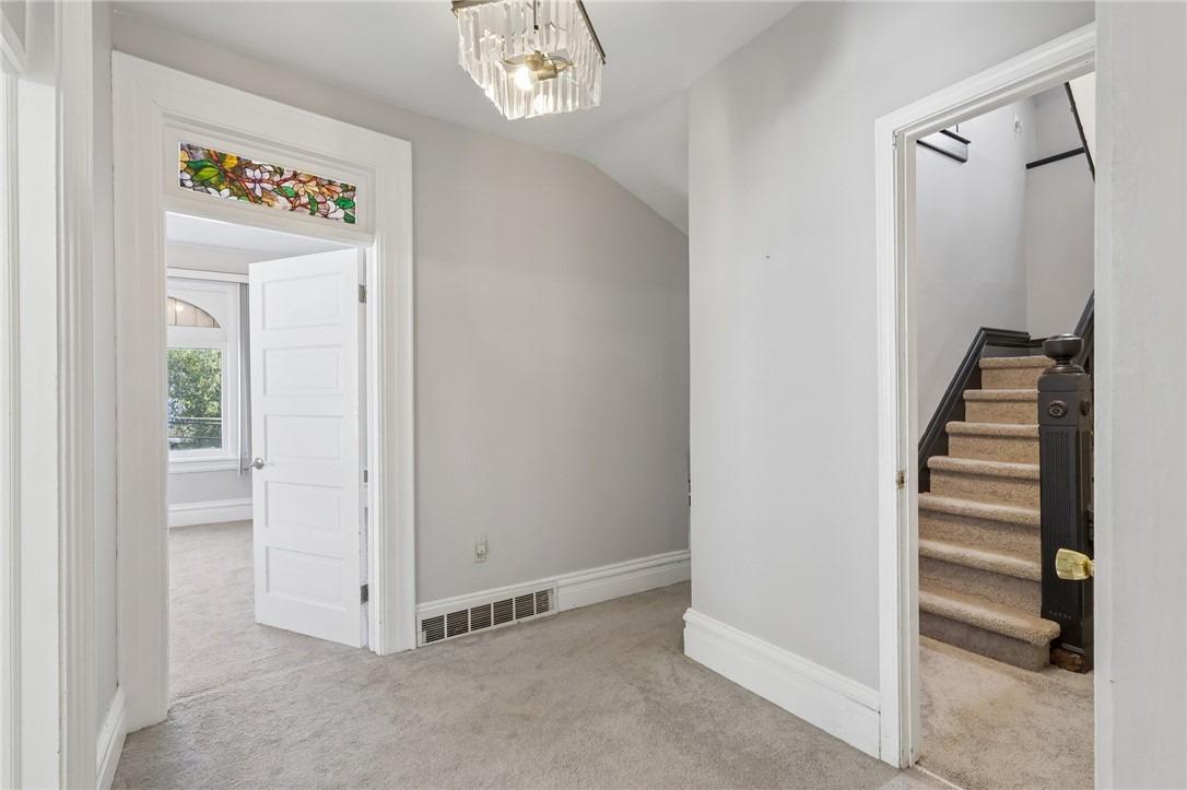 4th Ave, Coraopolis, PA 15108