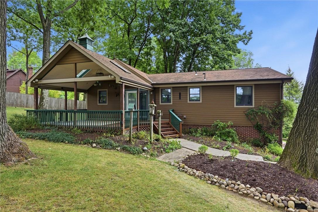 Needham Dr, Valencia, PA 16059