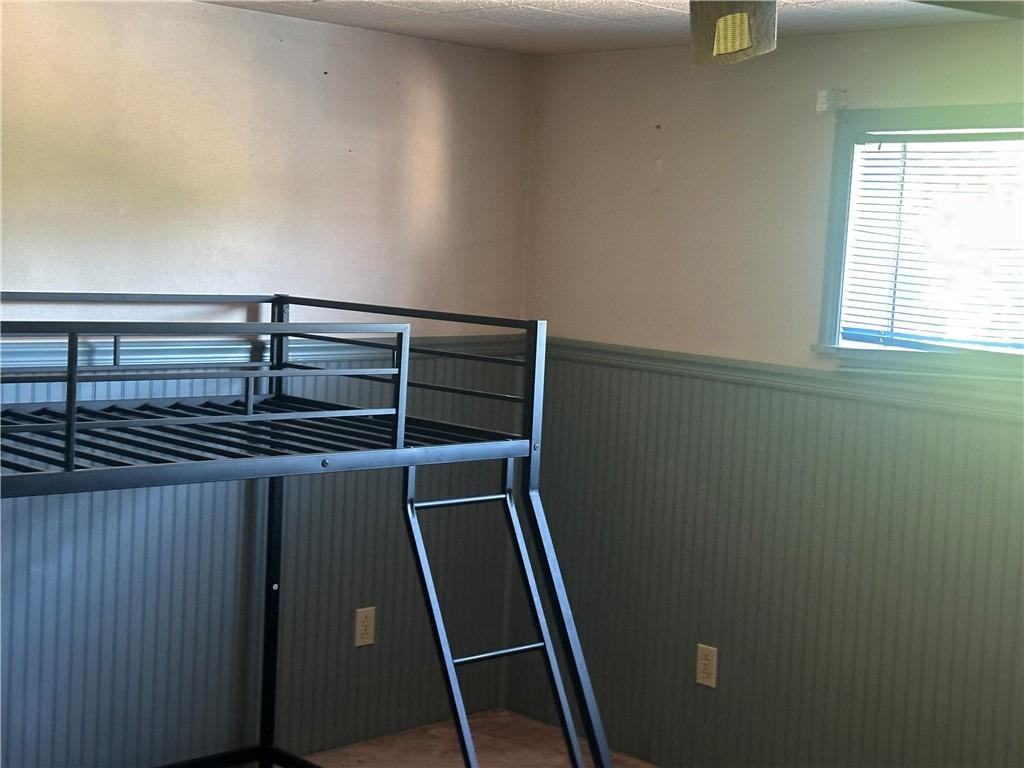 Riverside Rd, Smithton, PA 15479