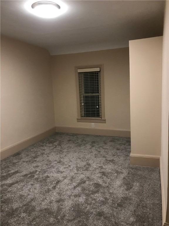 1/2 4th Ave, Coraopolis, PA 15108