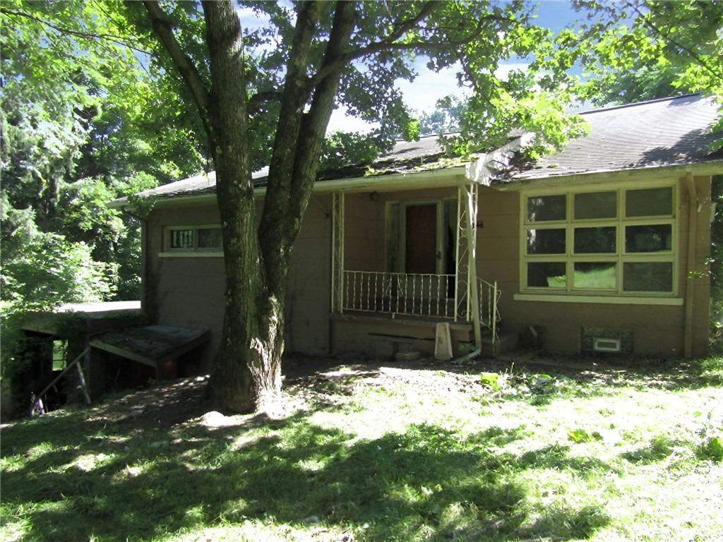 7th St, New Kensington, PA 15068