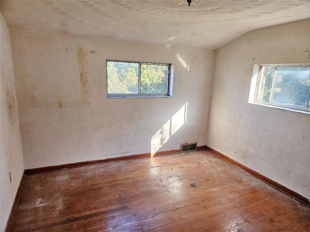 Kahler St, Duquesne, PA 15110