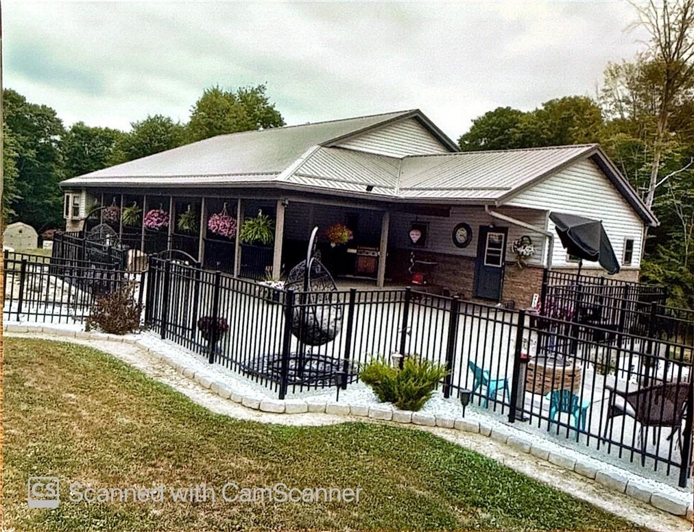 Josh Dr, Glen Campbell, PA 15742