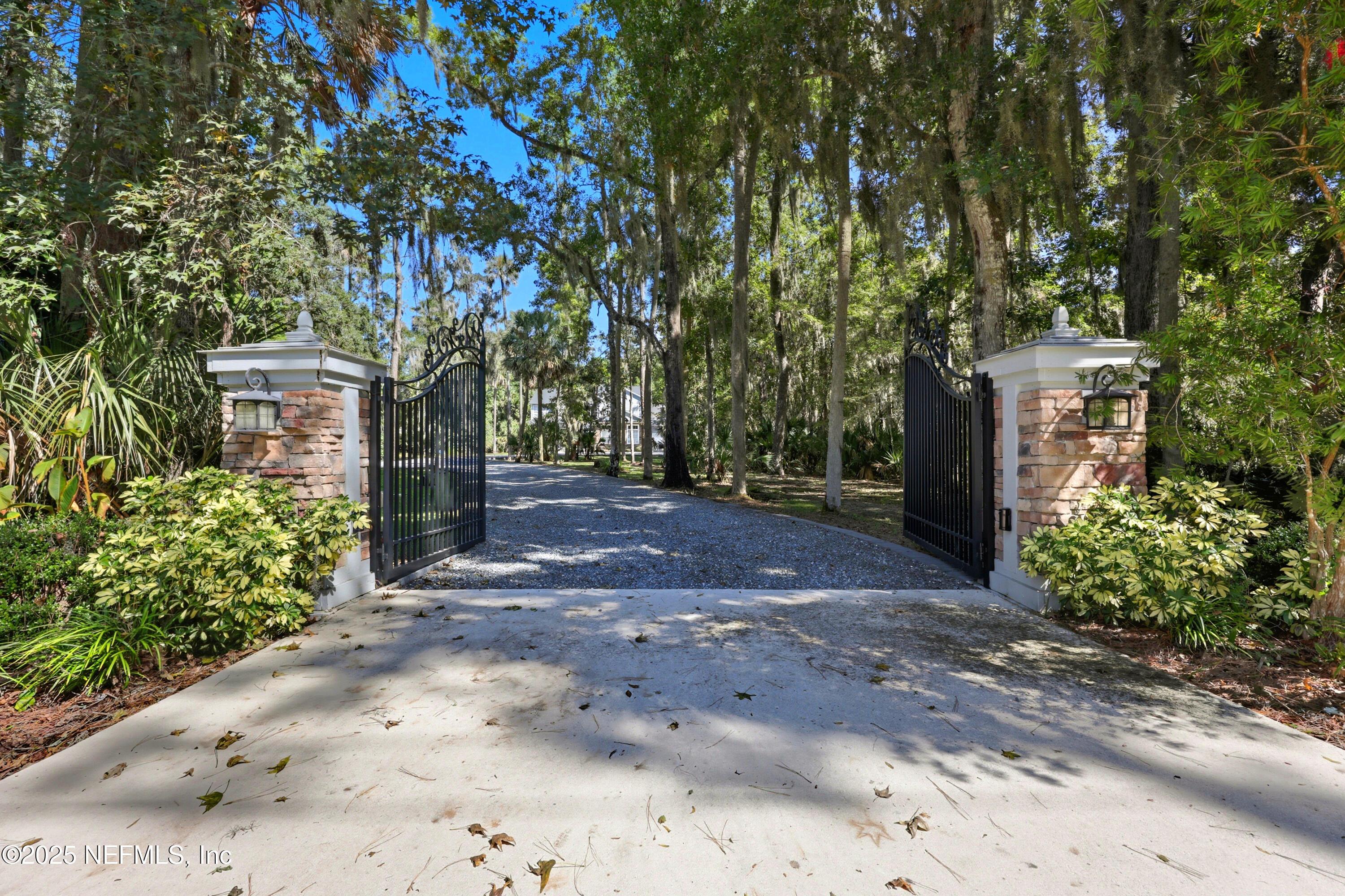 N Roscoe Blvd, Ponte Vedra Beach, FL 32082