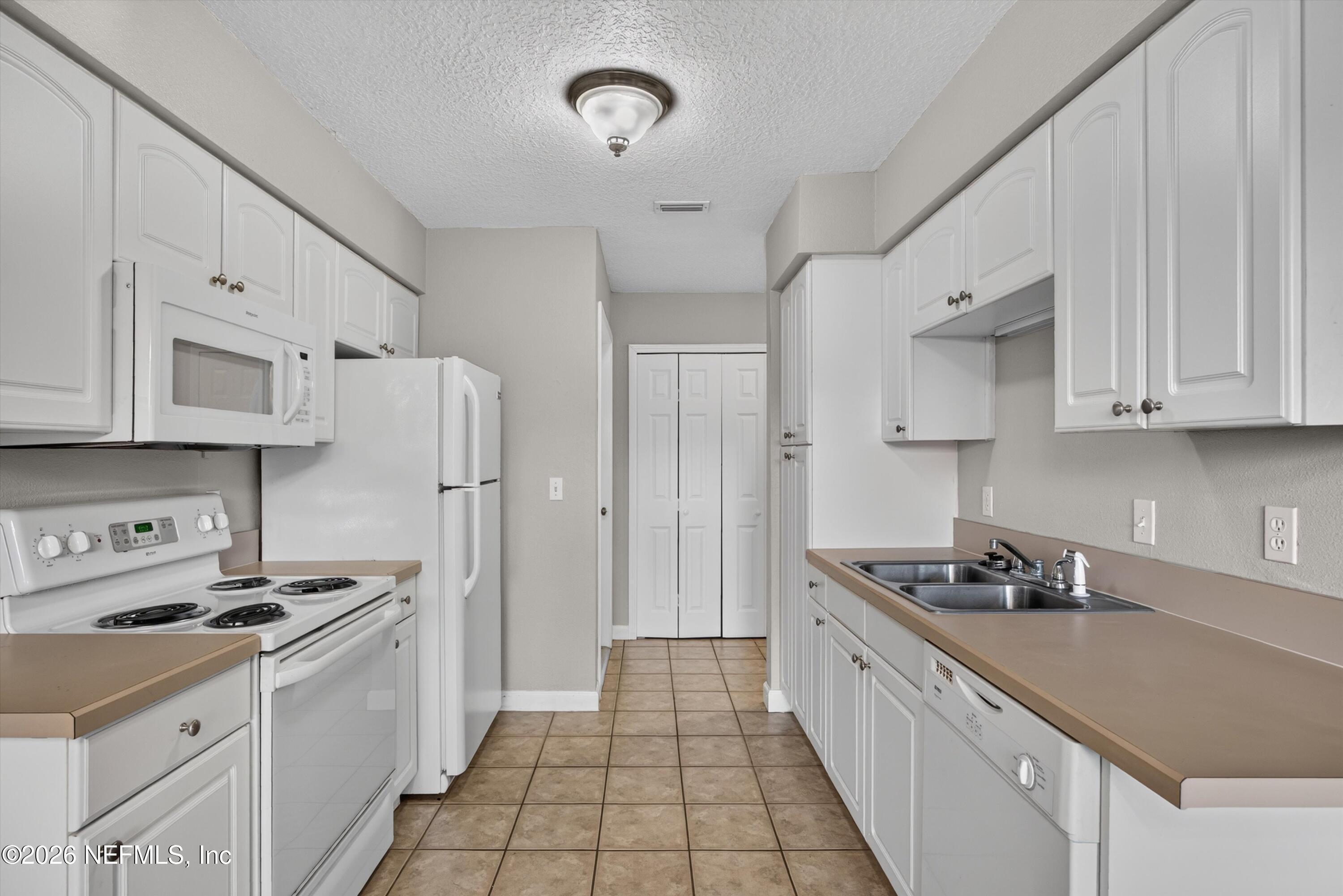 Park Ave, Orange Park, FL 32073