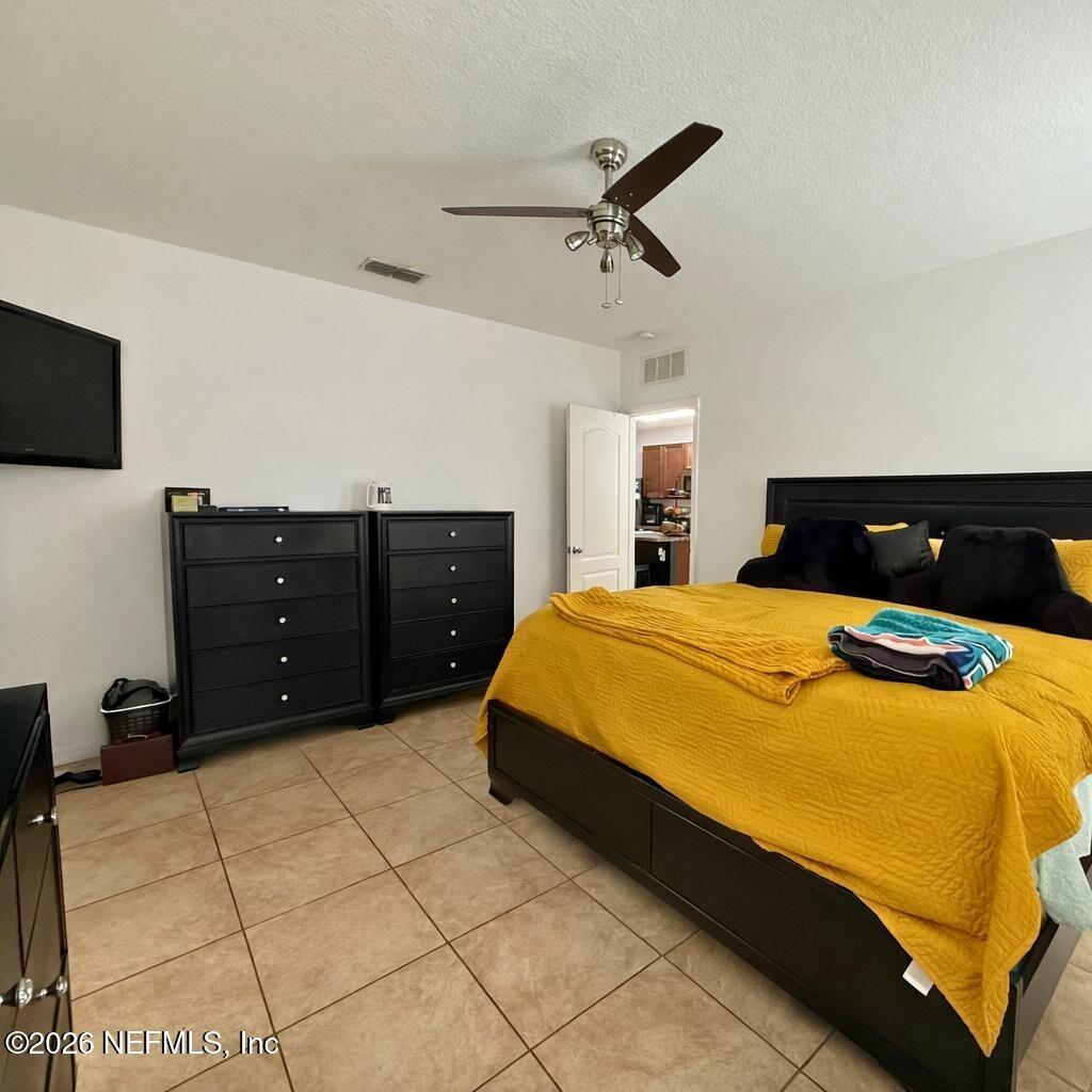 Fishermans Cove Dr, Edgewater, FL 32141