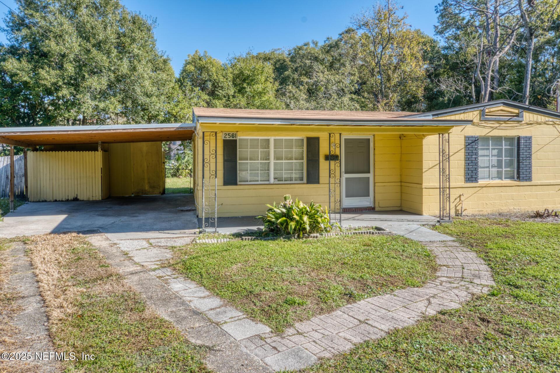 Nicholas Cir E, Jacksonville, FL 32207