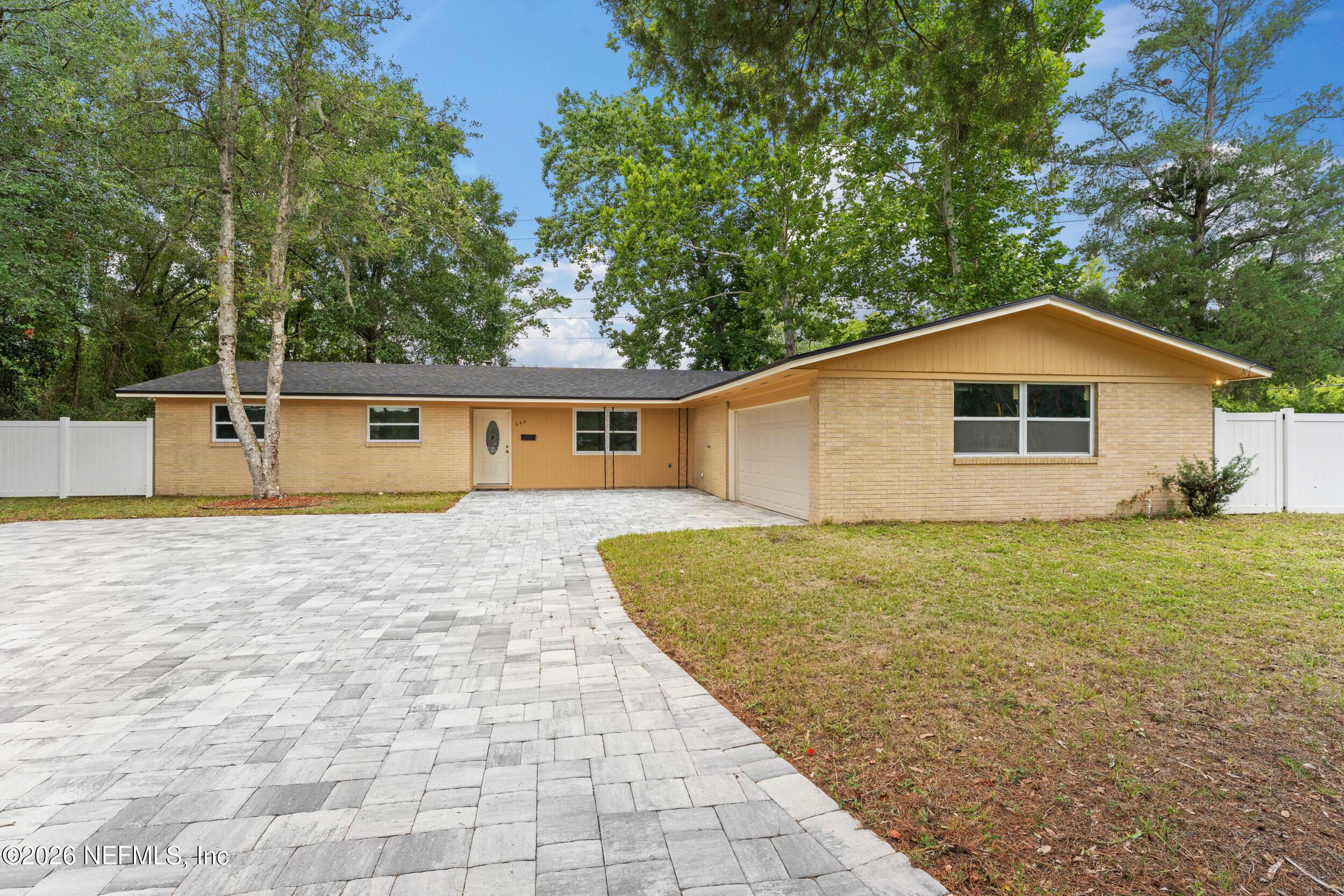 Claire Ln, Orange Park, FL 32073