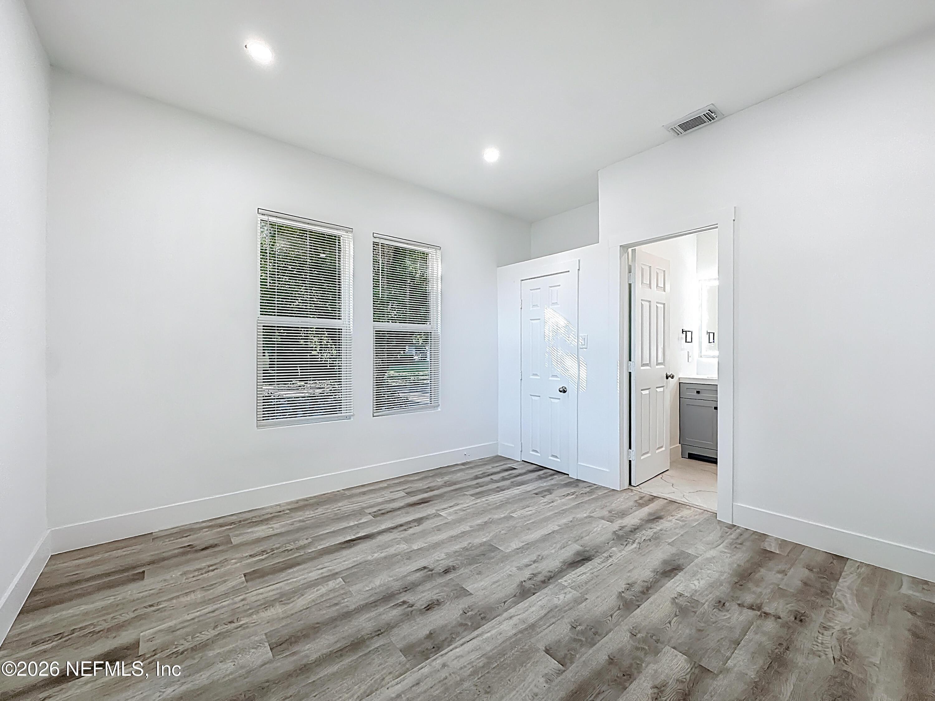 Willow Branch Ave, Jacksonville, FL 32205