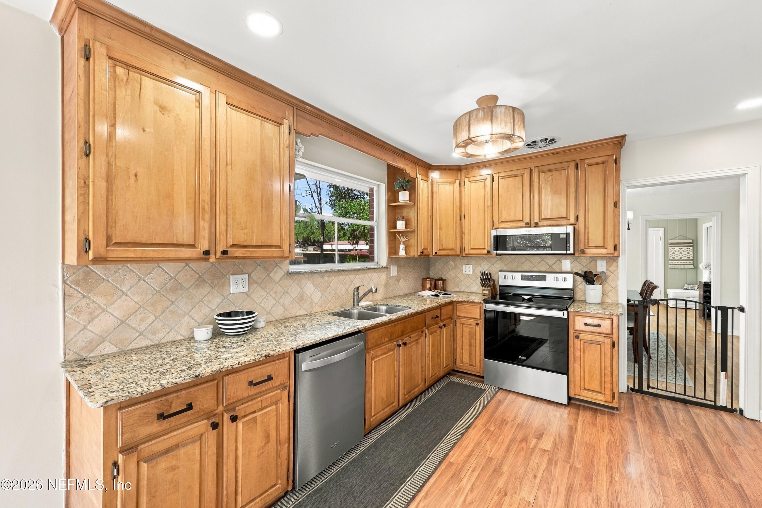 Glengarry Rd, Jacksonville, FL 32207