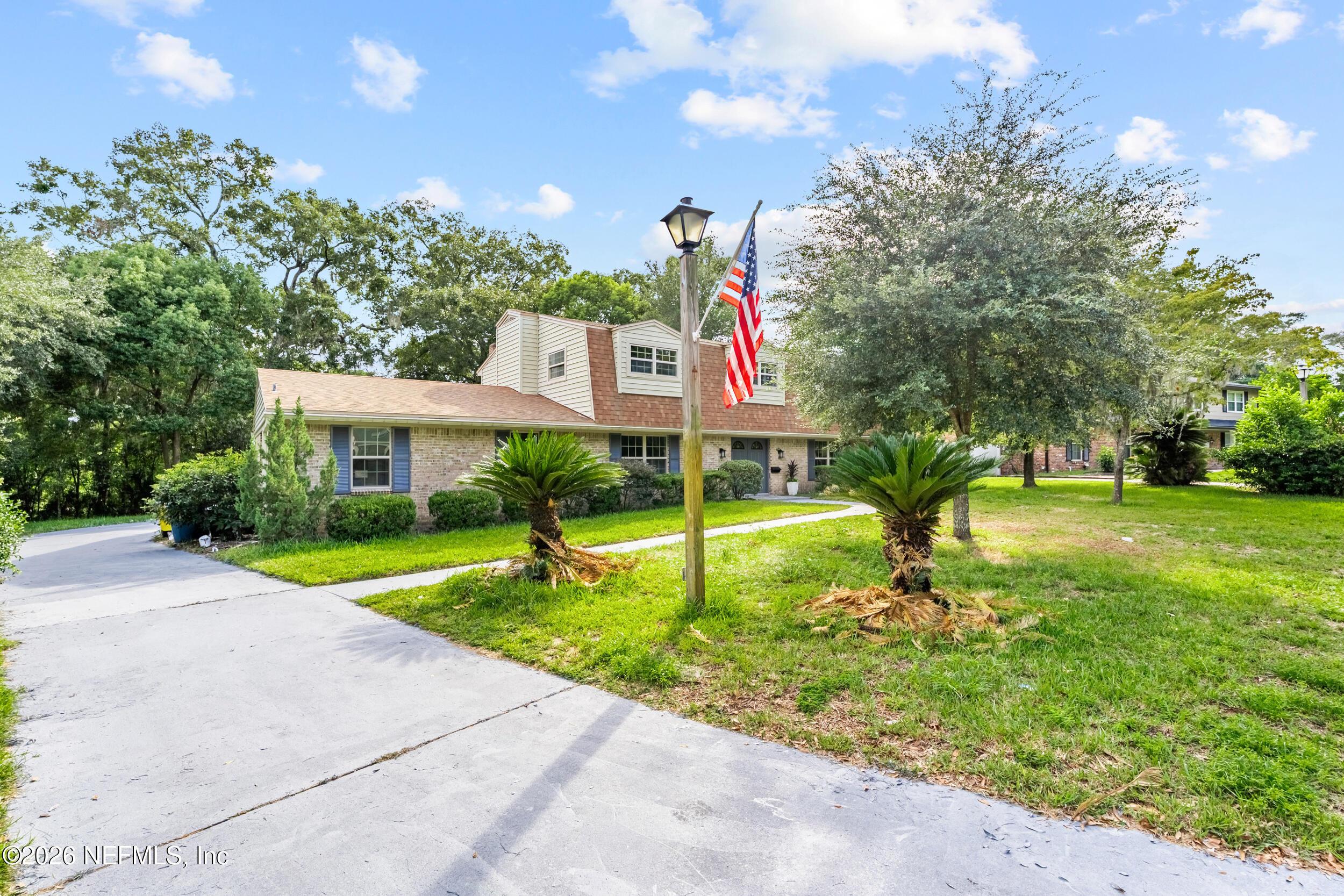 Sandburg Rd, Jacksonville, FL 32277