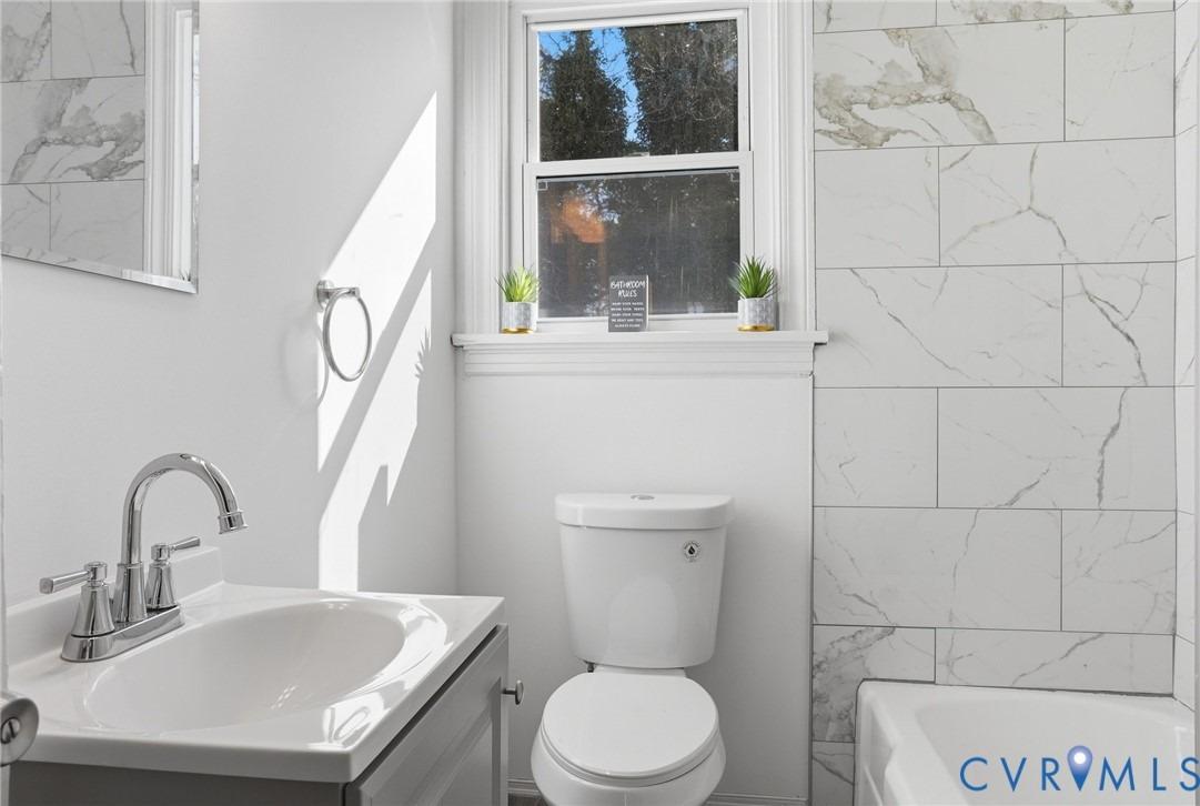 Shuford Ave, Colonial Heights, VA 23834