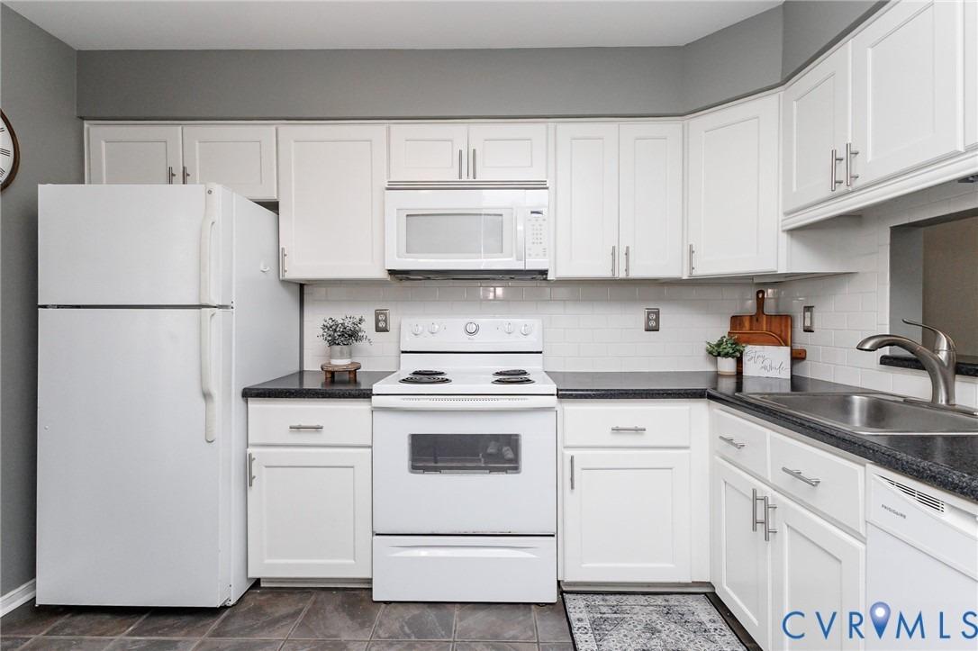 Beacon Hill Ct, Midlothian, VA 23112