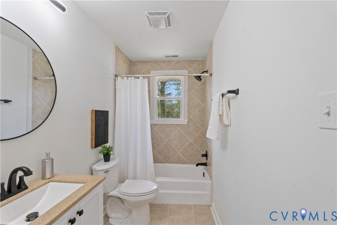Mercer Ct, Chester, VA 23836