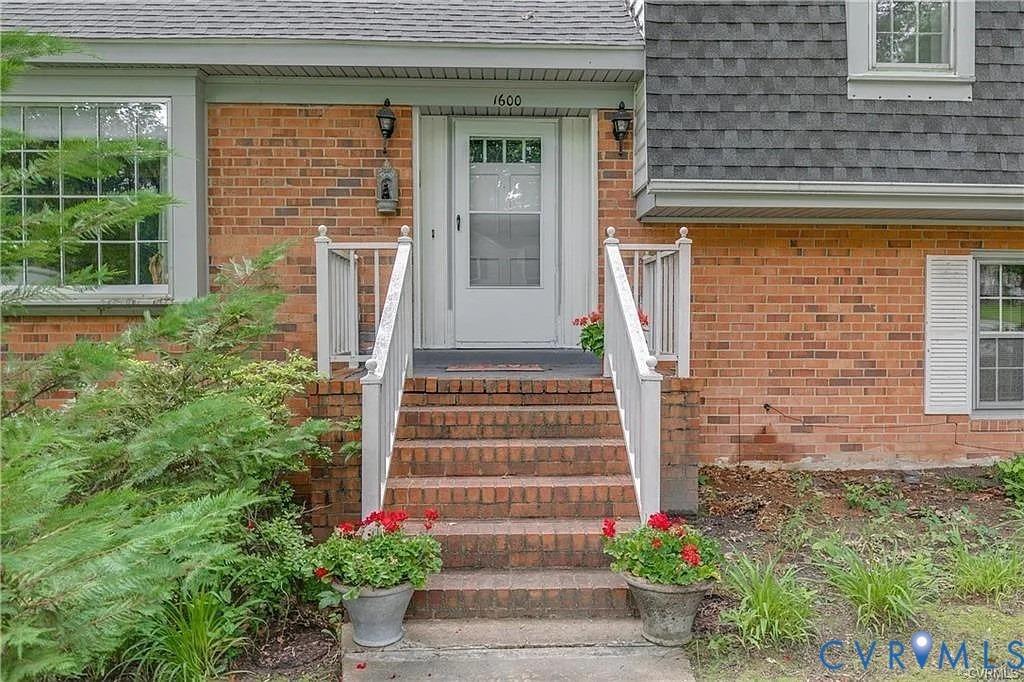 Donora Ct, Henrico, VA 23229
