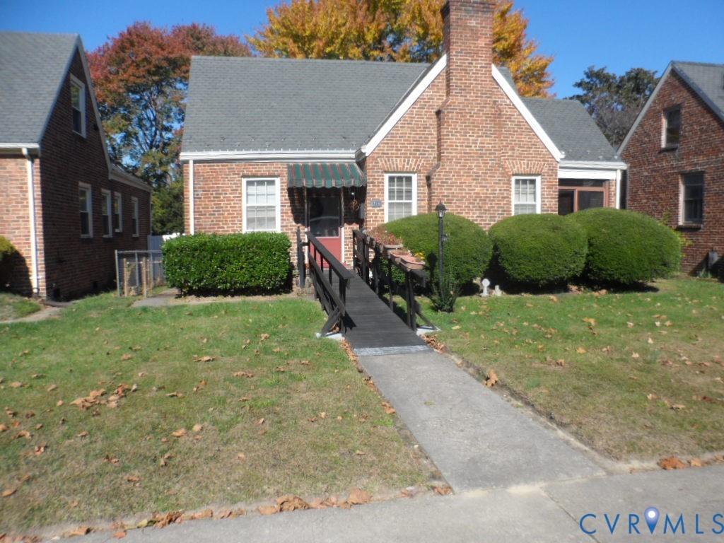 Maple Shade Ln, Richmond, VA 23227
