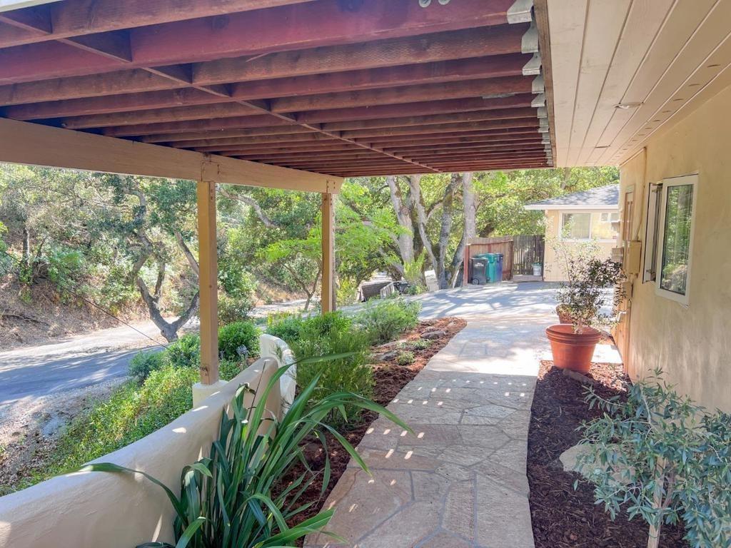 Corral De Tierra Rd, Salinas, CA 93908