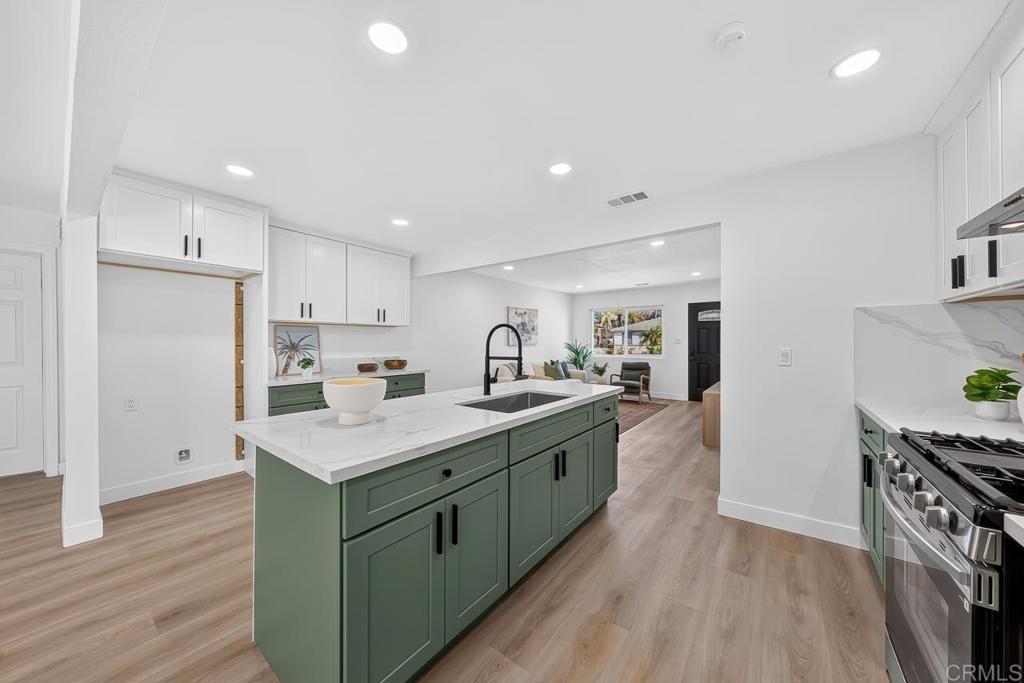 De Camp Dr, La Mesa, CA 91942