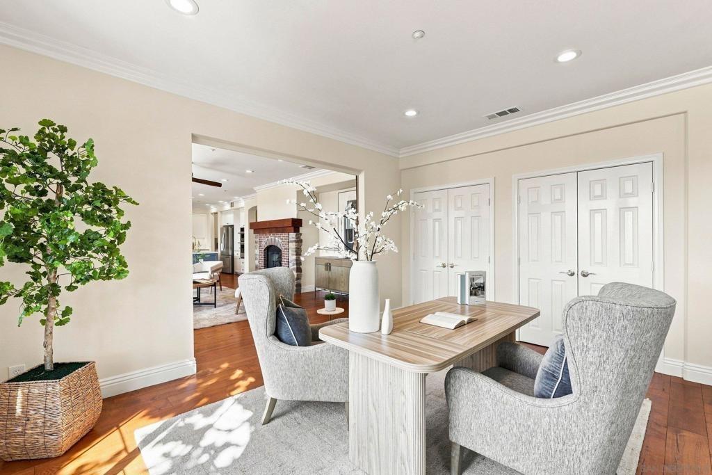 Falcon Bluff St, San Diego, CA 92127