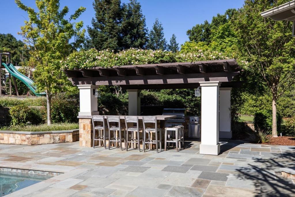 Priscilla Ln, Los Altos Hills, CA 94022