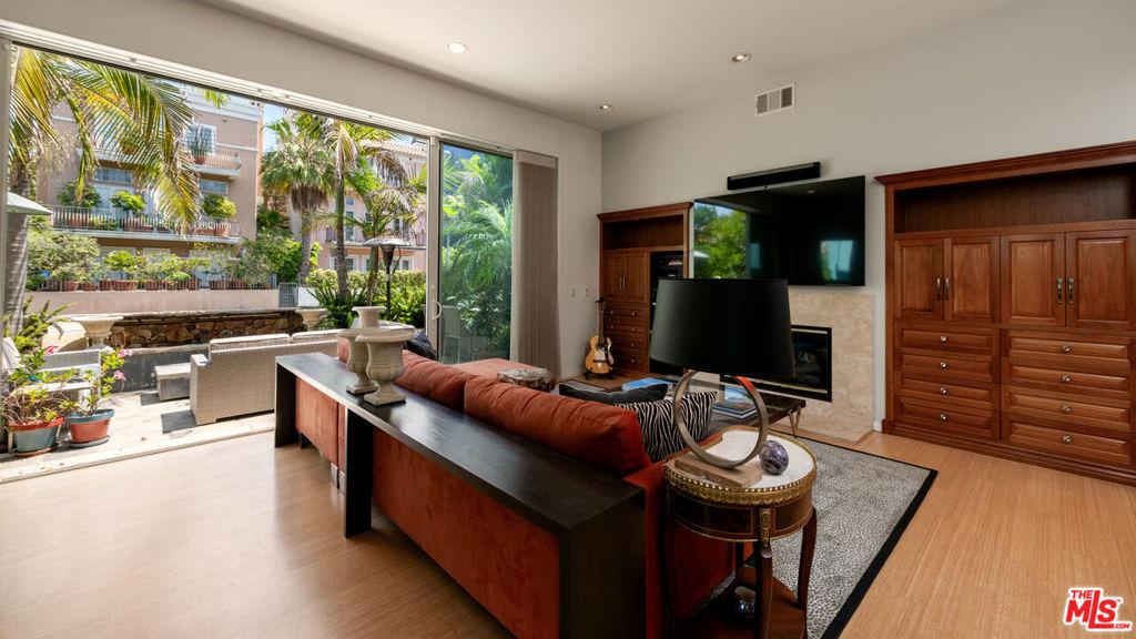 Esplanade, Marina Del Rey, CA 90292