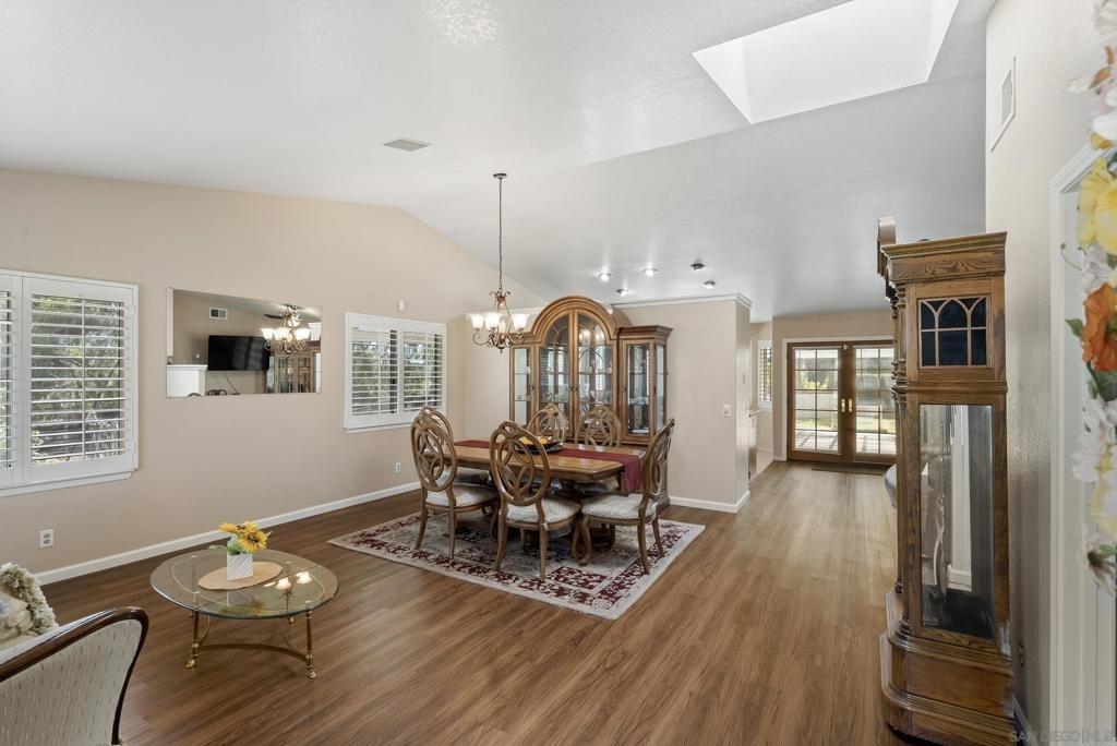 Rachelle Pl, Escondido, CA 92025