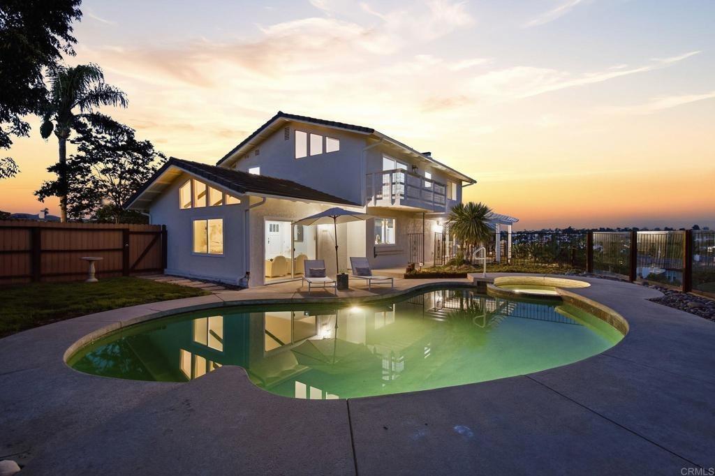 Mateo Pl, Carlsbad, CA 92009