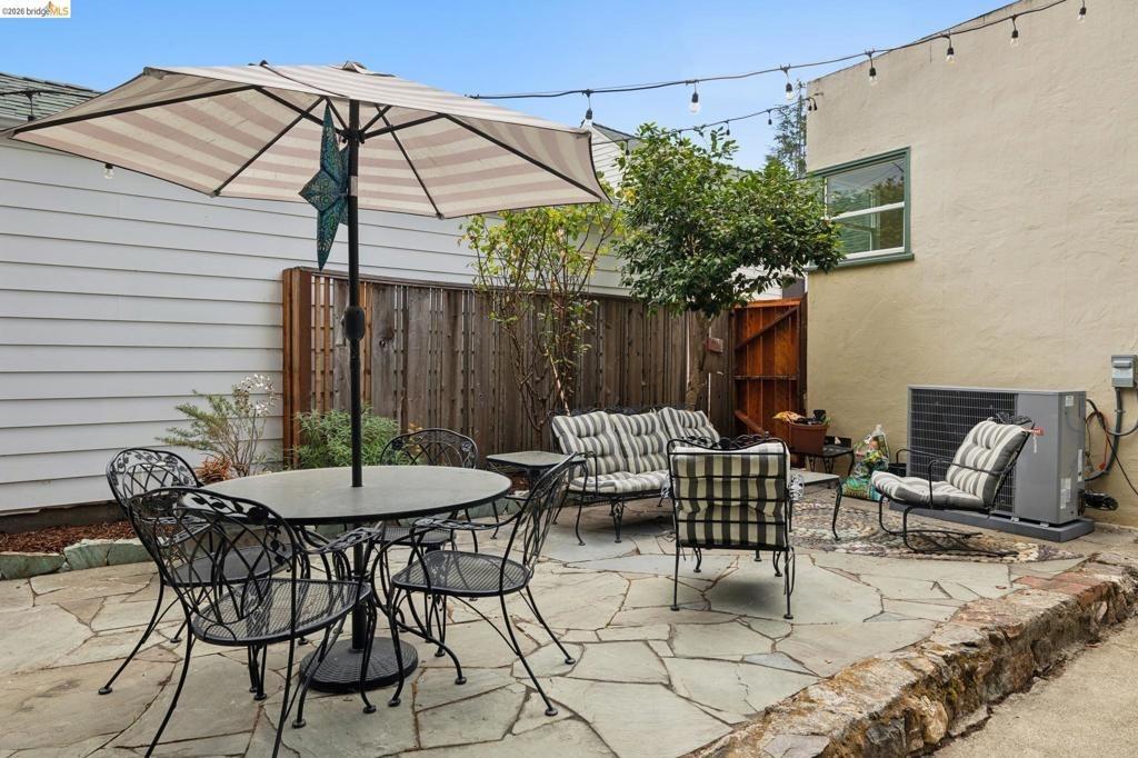 Victor Ave, Oakland, CA 94619