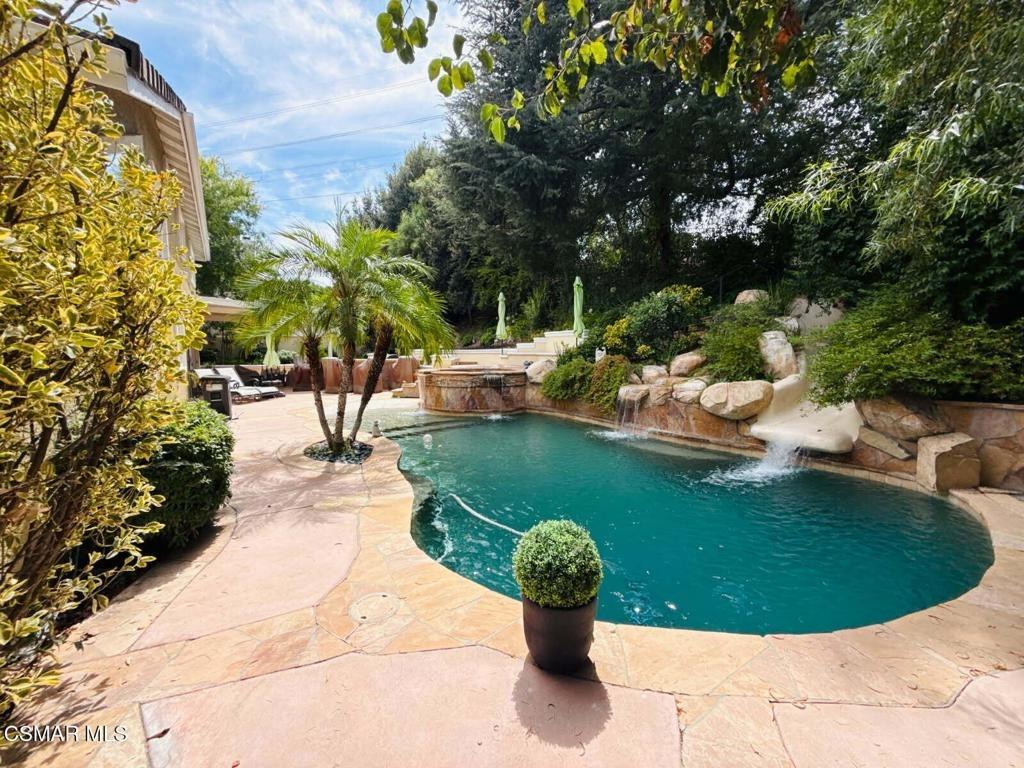 Lola Ln, Newhall, CA 91321