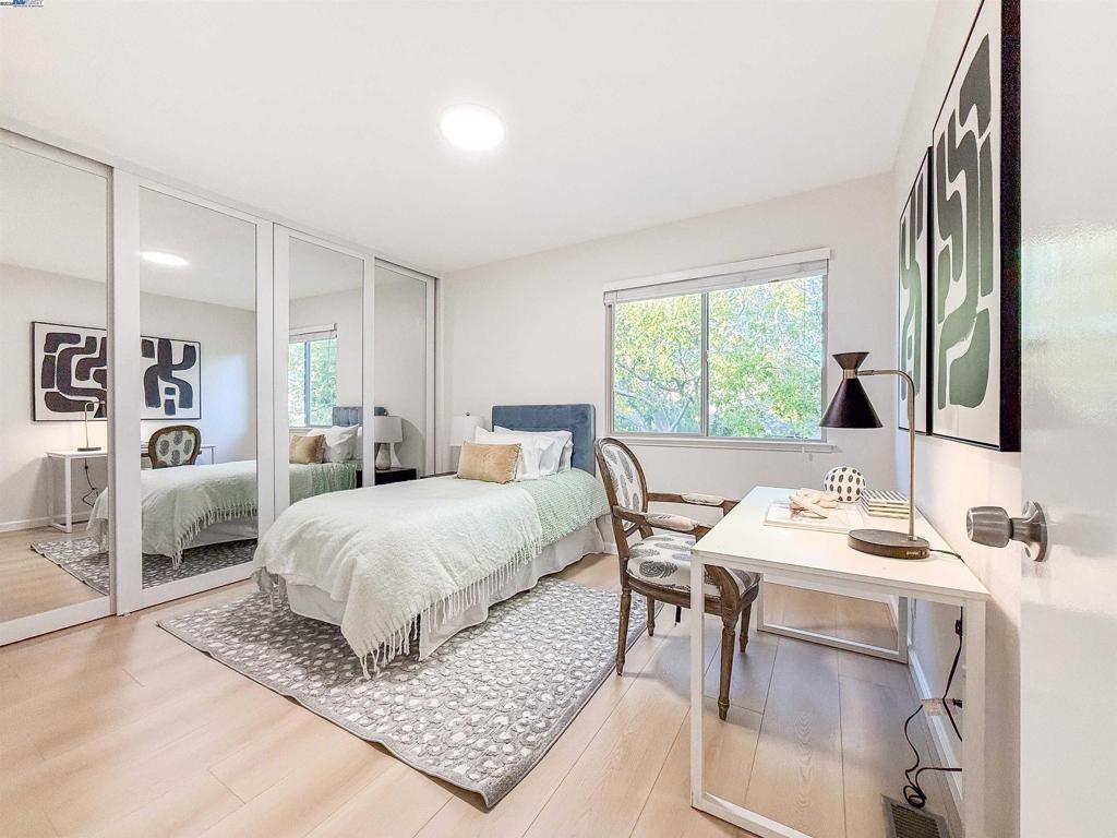 Coronado Ln, Foster City, CA 94404