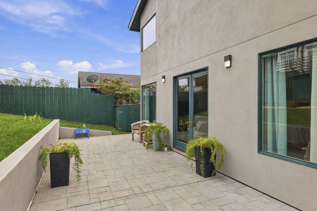 Valencia Ave, El Granada, CA 94018