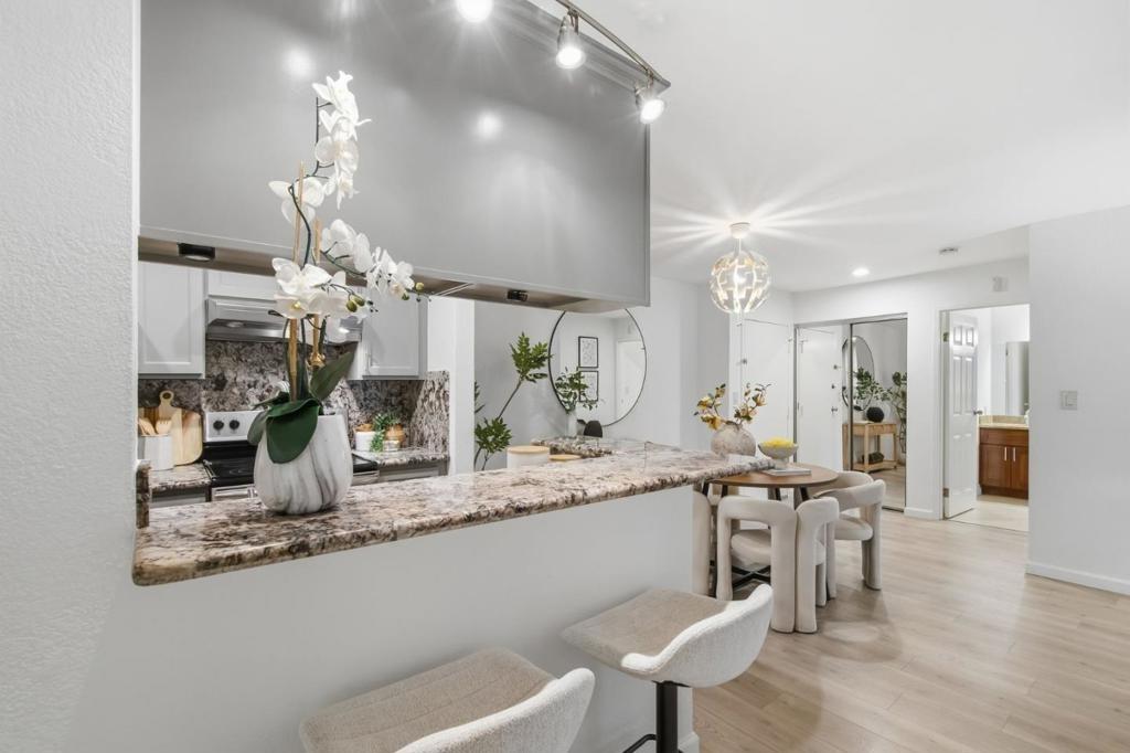Mandarin Dr, Daly City, CA 94015